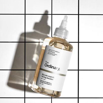 The Ordinary Glycolique Acid - Éclat et Renouvellement de la Peau